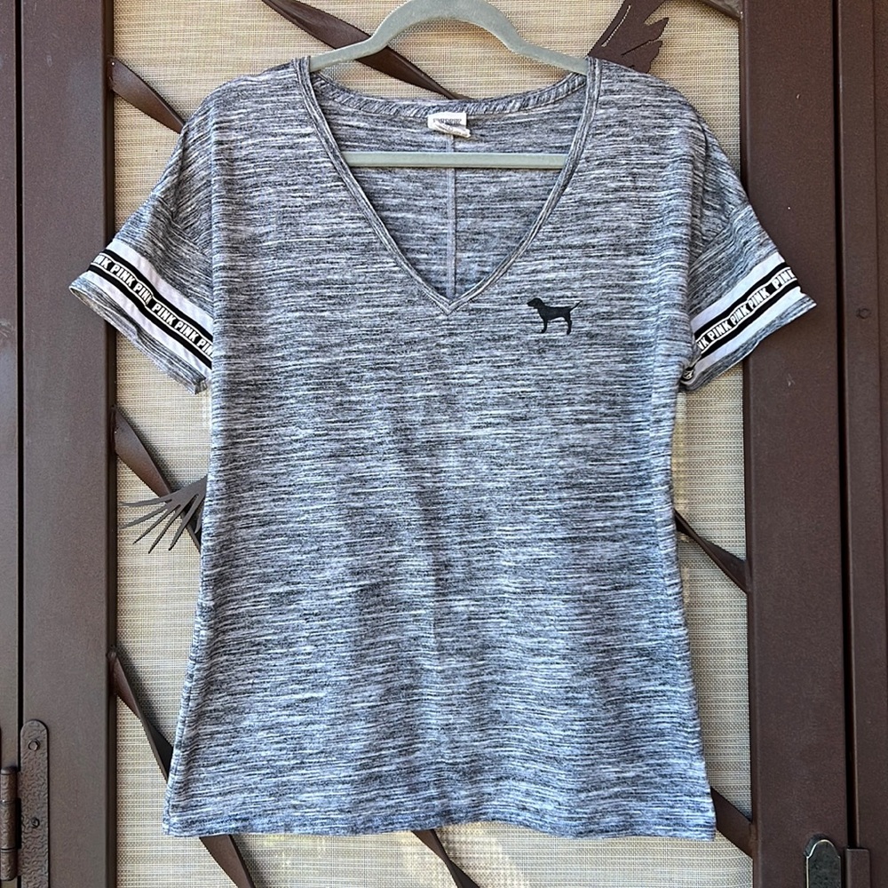 VS PINK Short Sleeve Gray V-Neck T-Shirt
